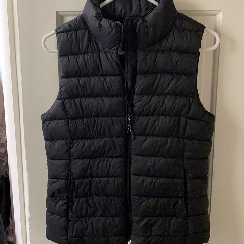 Gap Black Puffy Vest size XS